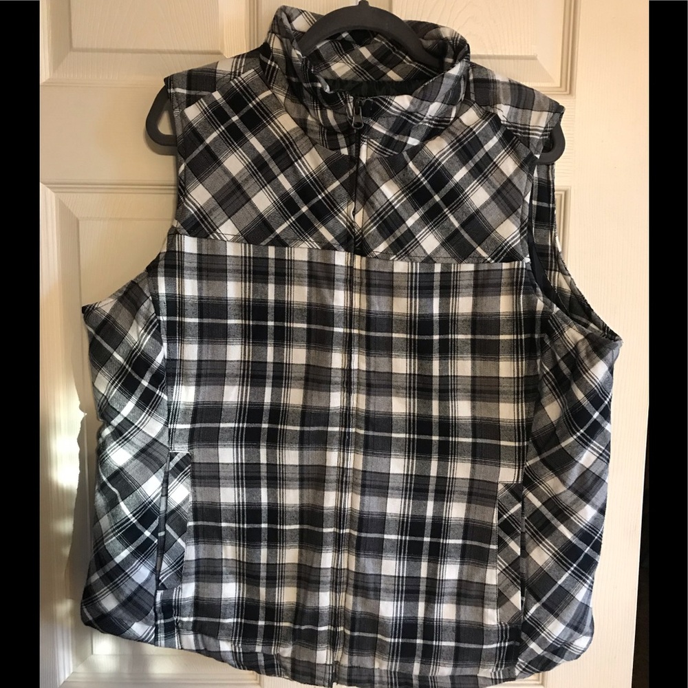 Black/white plaid vest